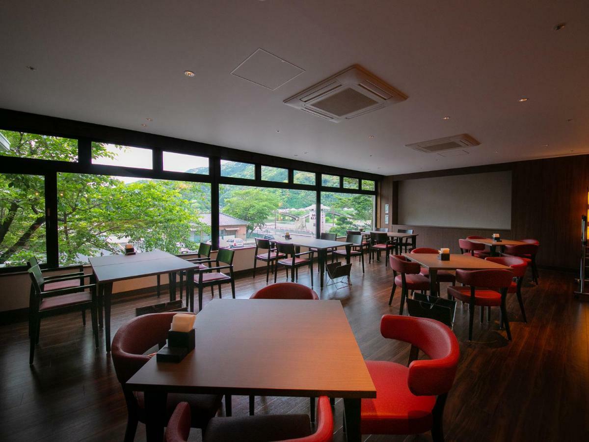 Iwakuni Kokusai Kanko Hotel Ngoại thất bức ảnh
