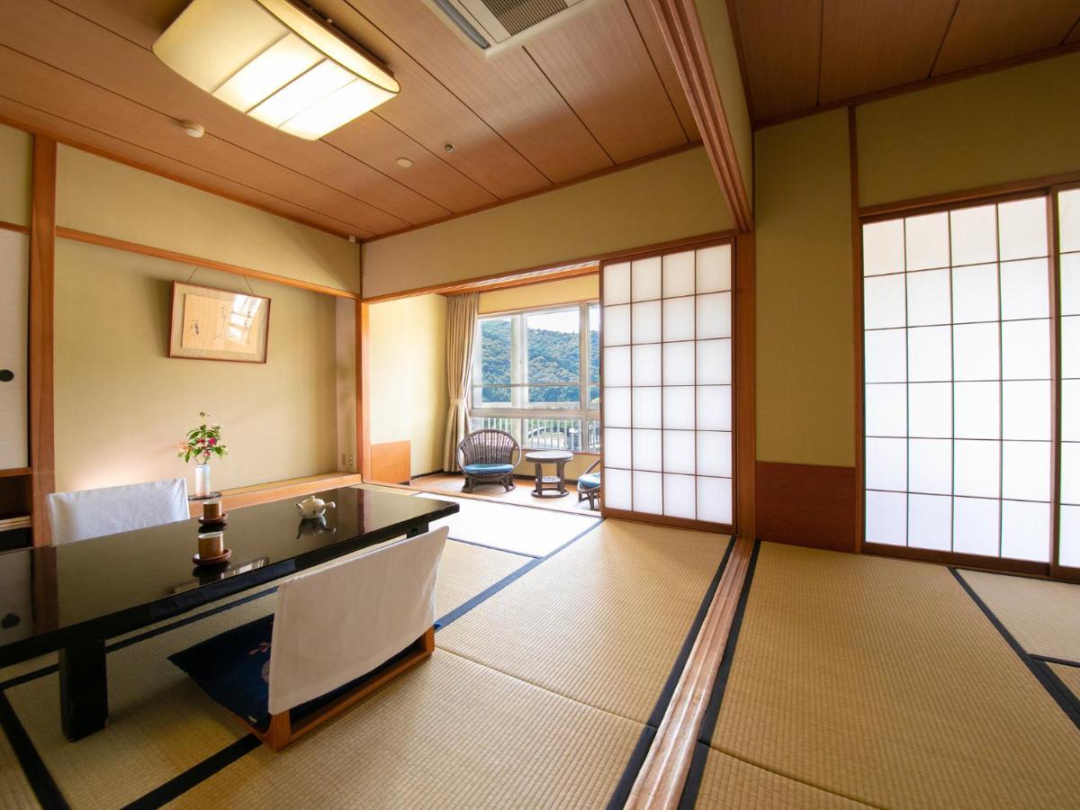 Iwakuni Kokusai Kanko Hotel Ngoại thất bức ảnh